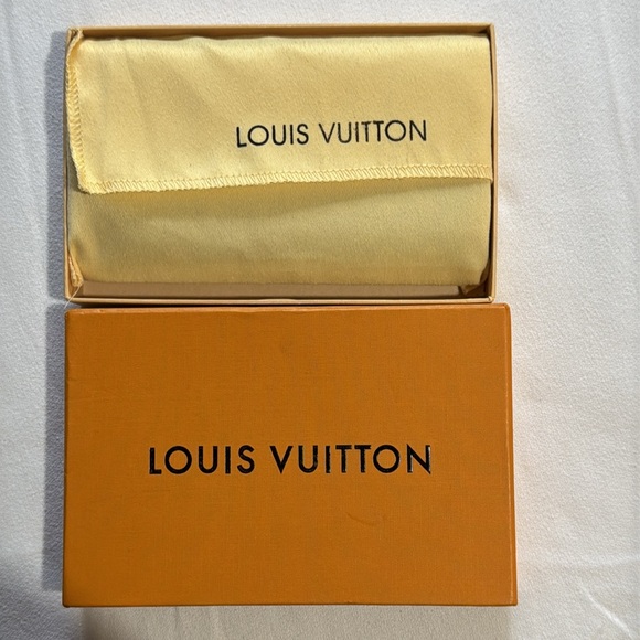 LOUIS VUITTON TASHAKI MURAKAMI TRIFOLD  LONG WALLET  🔥🔥 - Picture 11 of 12